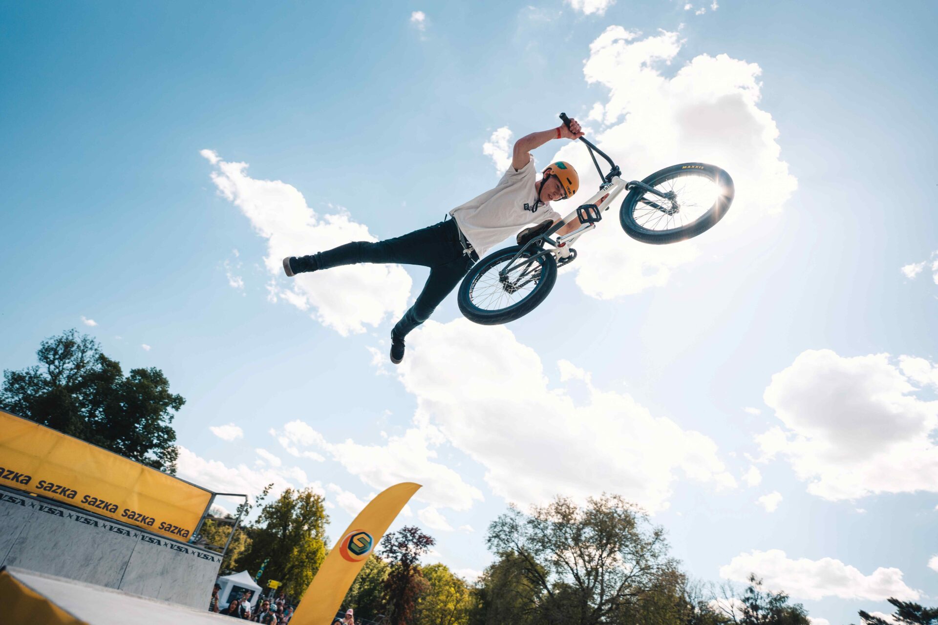 Big Air s osmimetrovou věží, ale i závod festek nebo silniční kritérium i spoustu testování nabídne Prague Bike Fest